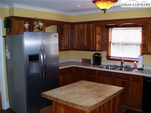874 Long Branch Rd, Lansing, NC 28643 photo 14