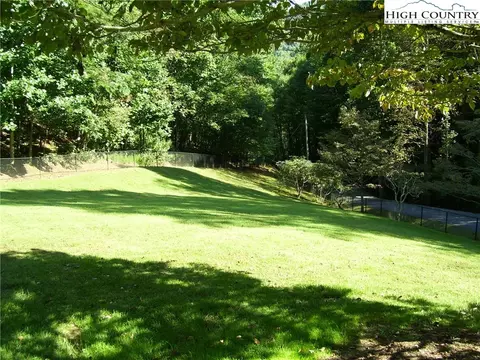 874 Long Branch Rd, Lansing, NC 28643 photo 4