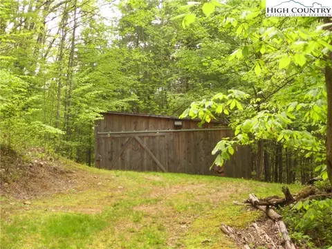 874 Long Branch Rd, Lansing, NC 28643 photo 32