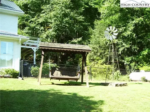 874 Long Branch Rd, Lansing, NC 28643 photo 5
