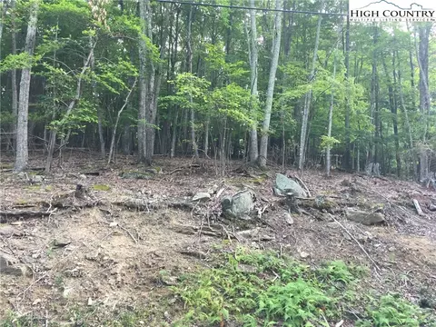 120 Poplar Dr, Beech Mountain, NC 28604 photo 1