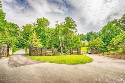 10 Cielo Road, Blowing Rock, NC 28605
