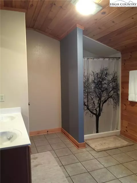146 Quick, Boone, NC 28607 photo 20