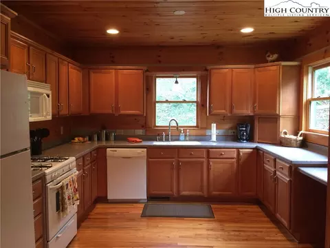 146 Quick, Boone, NC 28607 photo 8