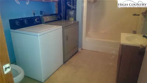 2499 Pine Swamp Rd, Sparta, NC 28675 photo 5