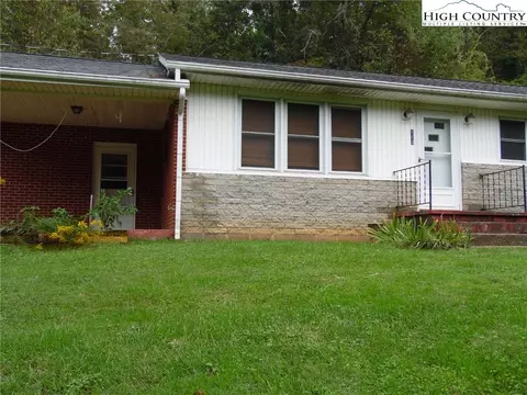 113 Miles St, Independence, VA 24348 photo 5