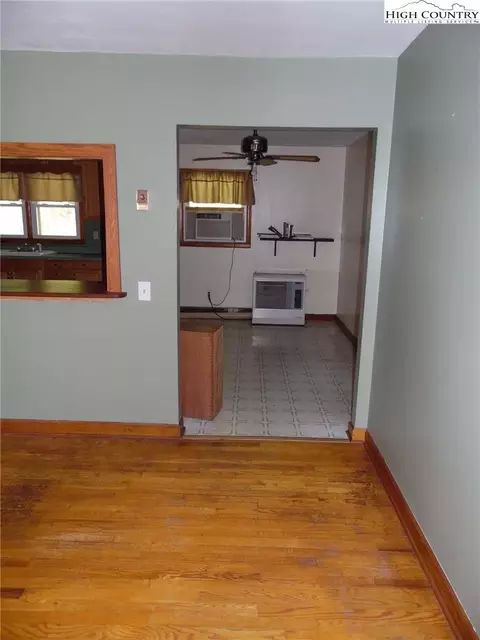 113 Miles St, Independence, VA 24348 photo 34