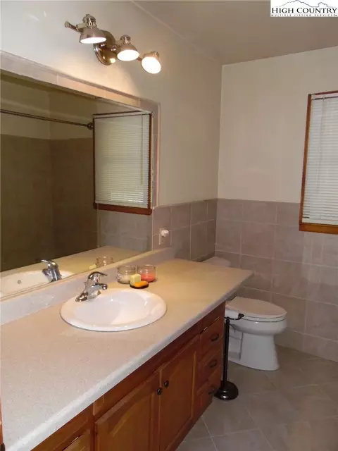 113 Miles St, Independence, VA 24348 photo 18