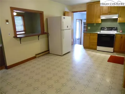 113 Miles St, Independence, VA 24348 photo 16
