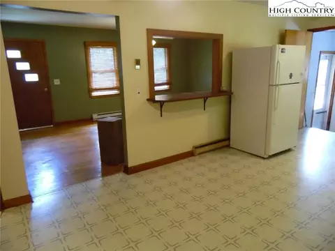 113 Miles St, Independence, VA 24348 photo 13