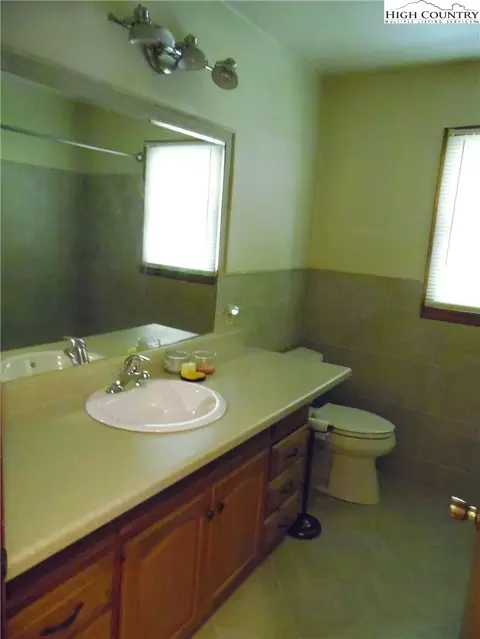 113 Miles St, Independence, VA 24348 photo 33