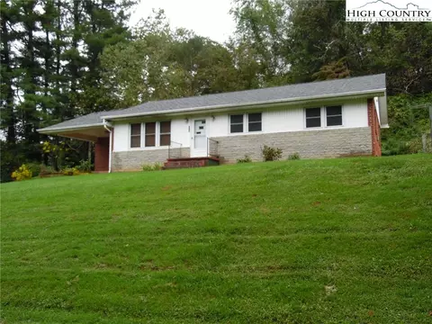 113 Miles St, Independence, VA 24348 photo 1