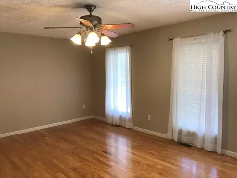 1164 Deep Ford Rds, Lansing, NC 28643 photo 8