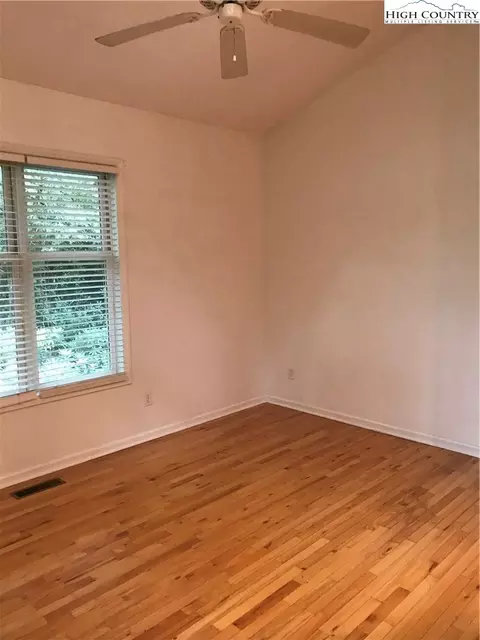 158 Jack Pine Loop, Newland, NC 28657 photo 8