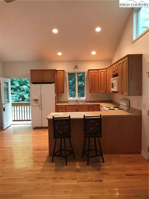 158 Jack Pine Loop, Newland, NC 28657 photo 9
