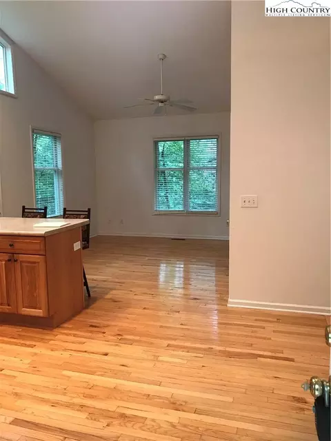 158 Jack Pine Loop, Newland, NC 28657 photo 4
