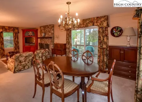 643 Forest Hill Dr, Boone, NC 28607 photo 5