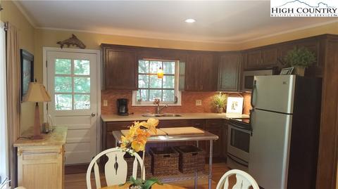 473 Memory Ln, Deep Gap, NC 28618 photo 11