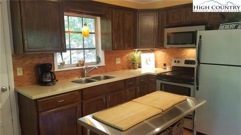 473 Memory Ln, Deep Gap, NC 28618 photo 12