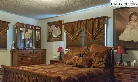 124 Westview Dr, Sparta, NC 28675 photo 17