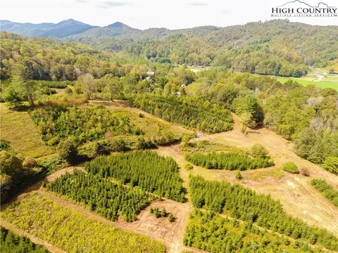 350 Boone Fork Rd, Boone, NC 28607 photo 2