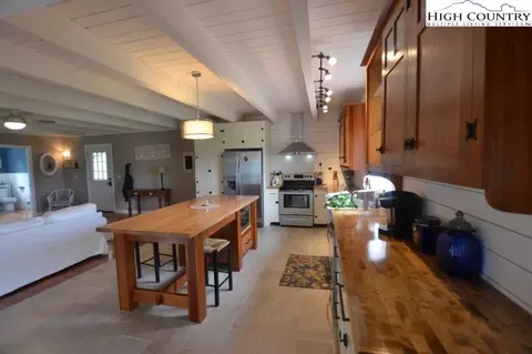 200 Sheets Dr, Jefferson, NC 28640 photo 12