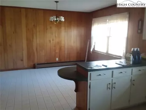 243 Wolfe Rd, Sparta, NC 28675 photo 10