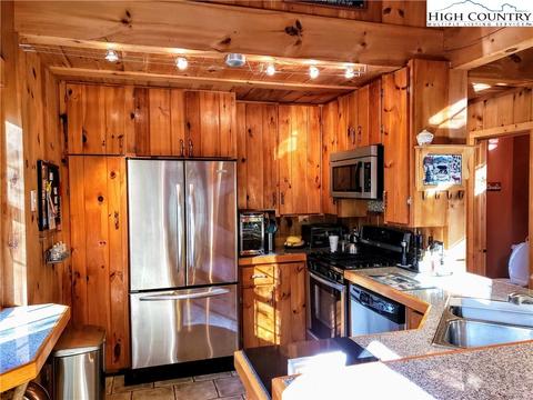 498 Thorn Tree, Boone, NC 28607 photo 7