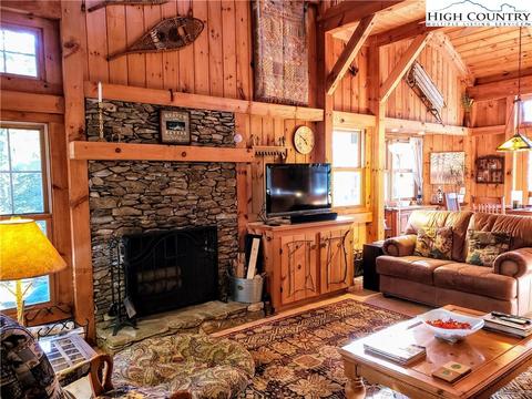 498 Thorn Tree, Boone, NC 28607 photo 5