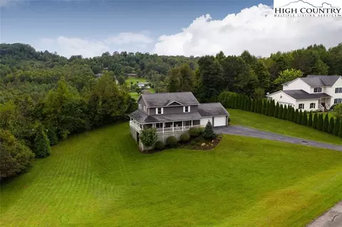 142 N Wild Cherry Cir, Boone, NC 28607 photo 4