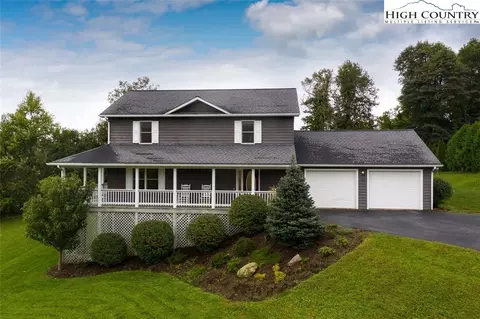 142 N Wild Cherry Cir, Boone, NC 28607 photo 2