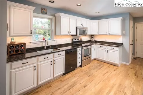 142 N Wild Cherry Cir, Boone, NC 28607 photo 8