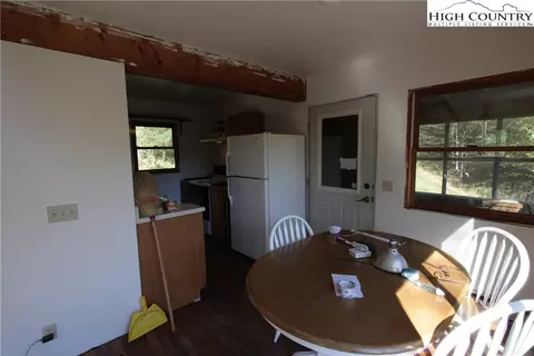 980 Big Windfall Rd, Lansing, NC 28643 photo 5