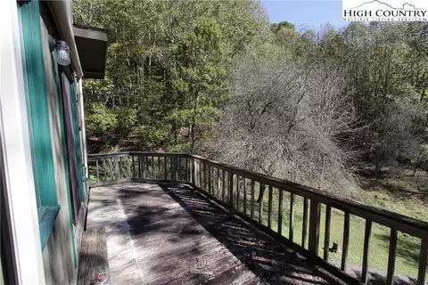 980 Big Windfall Rd, Lansing, NC 28643 photo 9