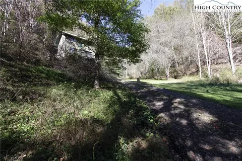 980 Big Windfall Rd, Lansing, NC 28643 photo 32