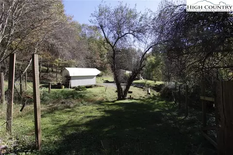 978 Big Windfall Rd, Lansing, NC 28643 photo 3