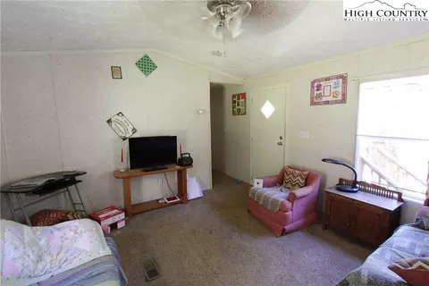 978 Big Windfall Rd, Lansing, NC 28643 photo 12