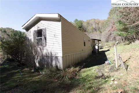 978 Big Windfall Rd, Lansing, NC 28643 photo 5