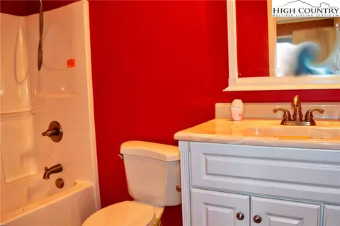 809 Shatley Rd, Crumpler, NC 28617 photo 17