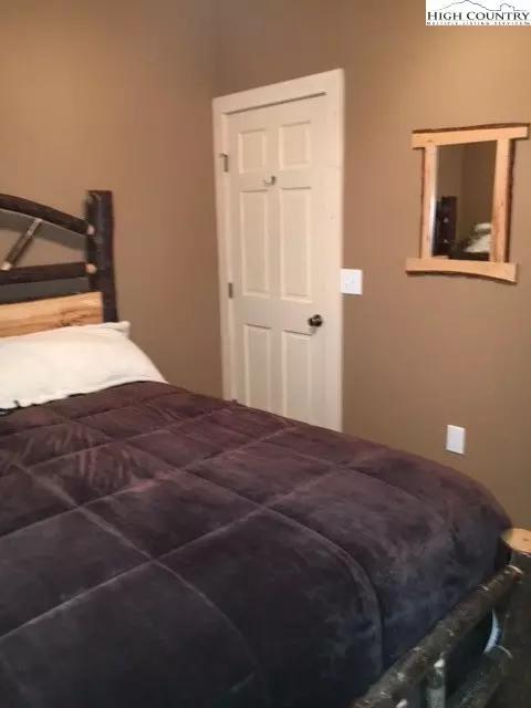 2450 Mount Carmel Rd, Sparta, NC 28675 photo 10