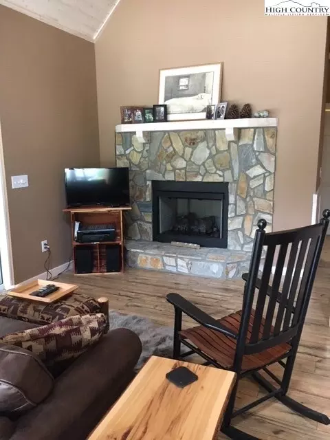 2450 Mount Carmel Rd, Sparta, NC 28675 photo 3