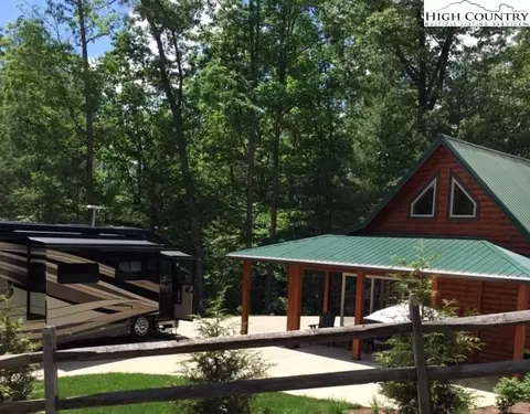 2450 Mount Carmel Rd, Sparta, NC 28675 photo 17