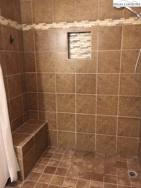 2450 Mount Carmel Rd, Sparta, NC 28675 photo 9