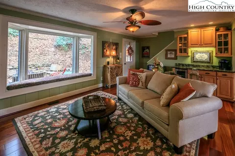 678 Schaffer Rd, Boone, NC 28607 photo 4
