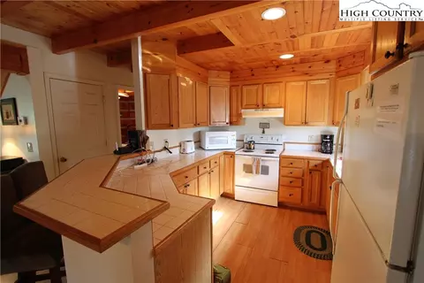895 River Ridge Rd, Boone, NC 28607 photo 9