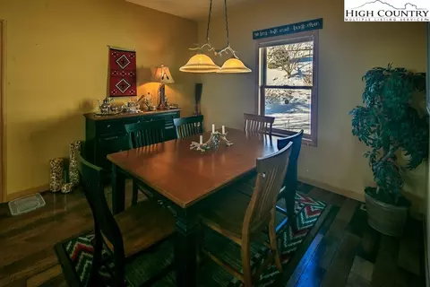 339 Skiview Rd, Seven Devils, NC 28604 photo 11