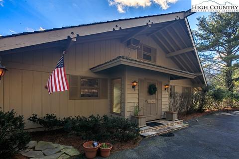 327 Beech, Boone, NC 28607 photo 2