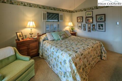 327 Beech, Boone, NC 28607 photo 25