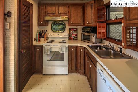 327 Beech, Boone, NC 28607 photo 19
