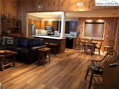 102 Pine Ridge Rd, Beech Mountain, NC 28604 photo 3